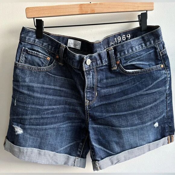 GAP Pants - Gap Sexy Boyfriend shorts